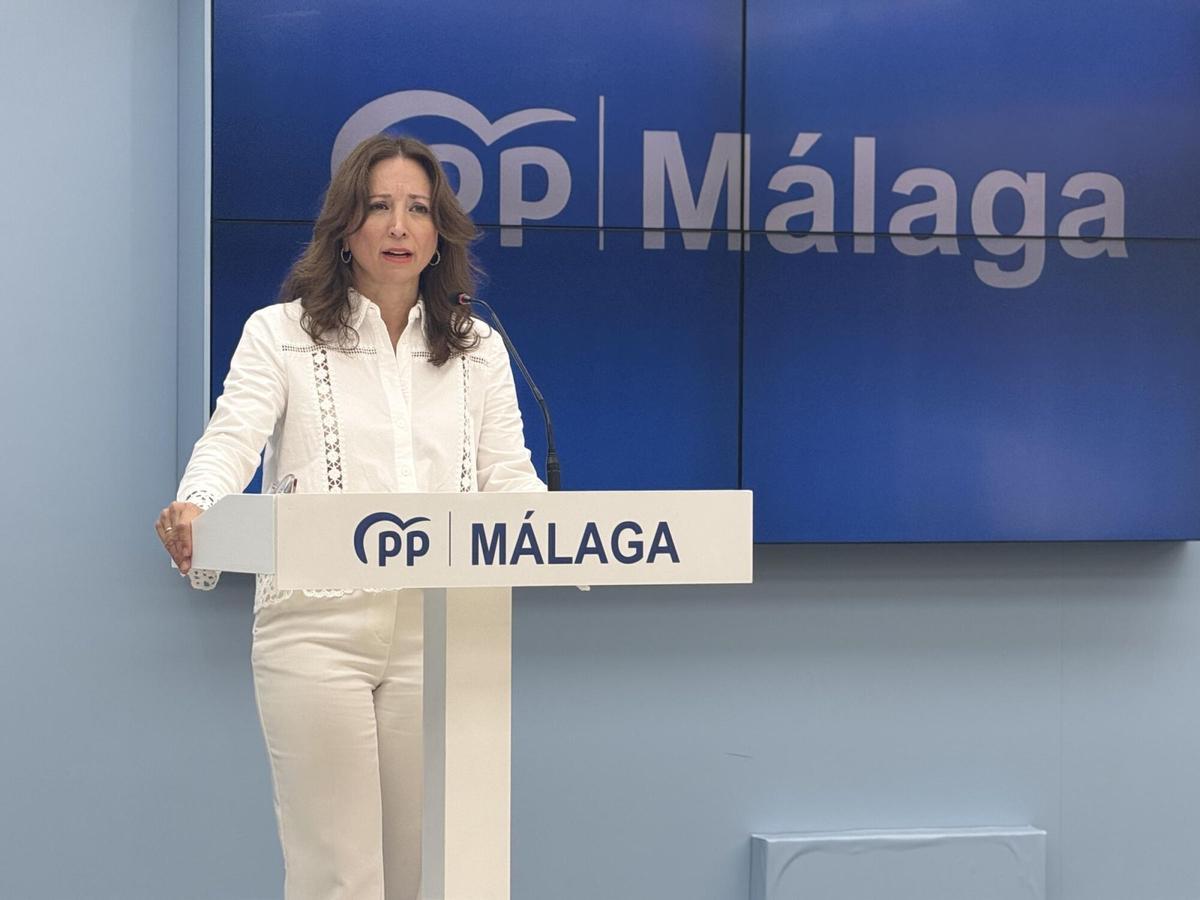 La presidenta del PP de Málaga, Patricia Navarro, en rueda de prensa