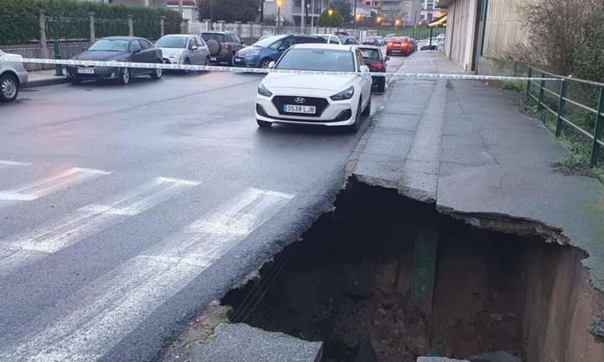 Tierra retirada en la carretera de Reza. |   // IÑAKI OSORIO