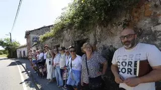 Los vecinos urgen derribar unas casas abandonadas y en ruina para ampliar el parque de Los Pericones en Gijón