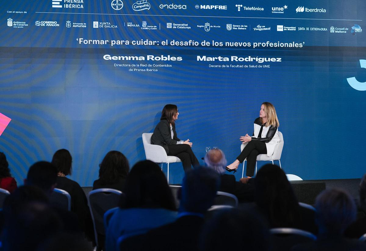 La UNIE remarca que "la IA no substituirà els sanitaris en l’atenció"