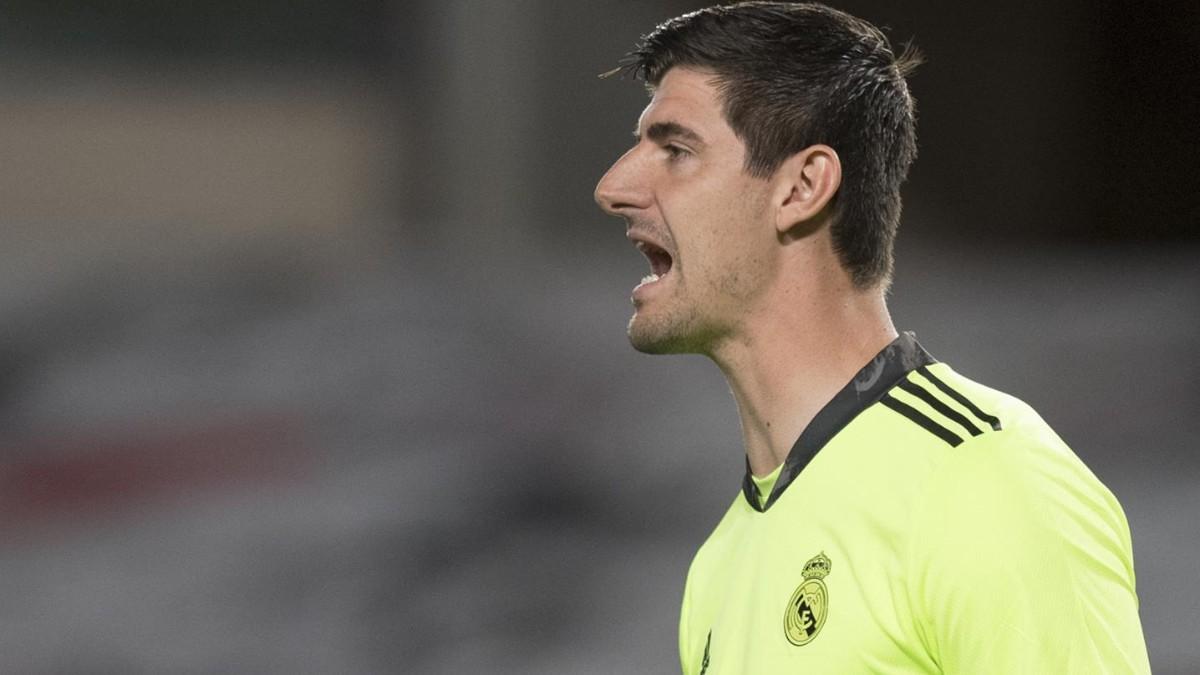 Courtois, durante el partido contra el Granada