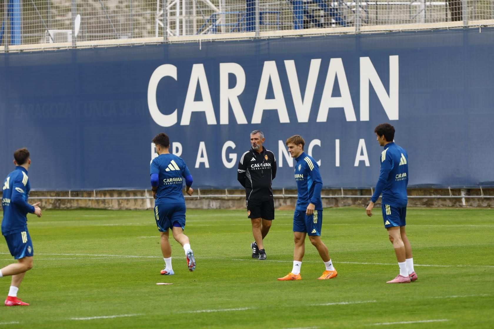 En imágenes | Primer entrenamiento de Emilio Larraz con el primer equipo del Real Zaragoza