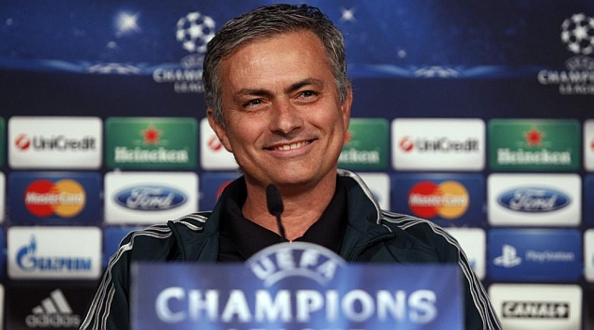 José Mourinho hablando en rueda de prensa como entrenador del Real Madrid