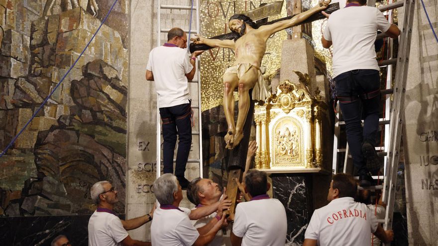 El Descendimiento del Santísimo Cristo de la Victoria, en directo