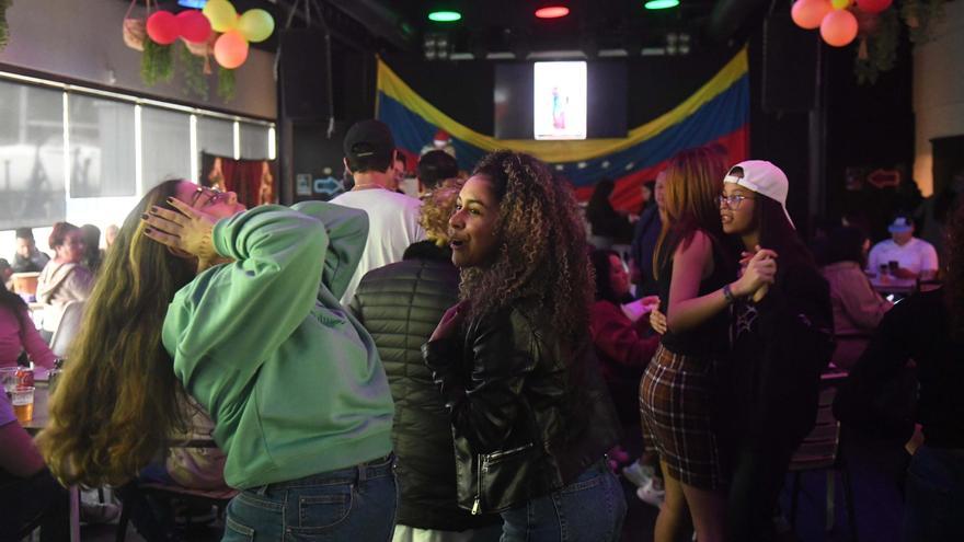 Cientos de venezolanos en La Chinita de A Coruña: &#039;nostalgia&#039; al otro lado del charco