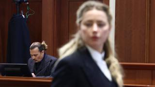 ¿Por qué Amber Heard copia el vestuario de Johnny Depp en el juicio que los enfrenta?