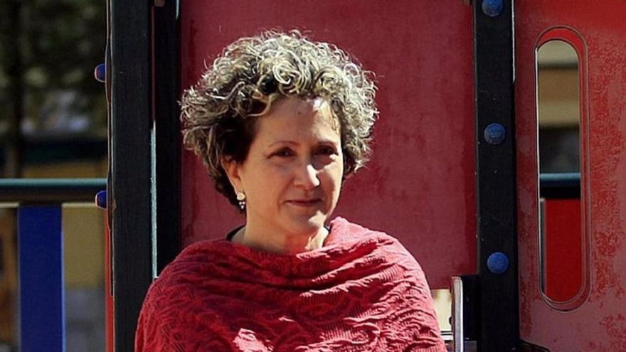 La escritora Ana Ramírez Cañil se encuentra con sus lectores en Zaragoza