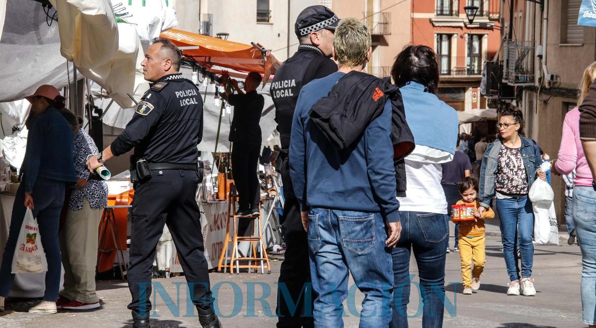 El viento obliga a suspender la Fira de Tots Sants de Cocentaina