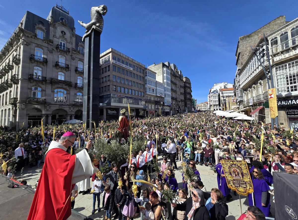 La procesión de la Borriquita de Vigo este Domingo de Ramos, en imágenes