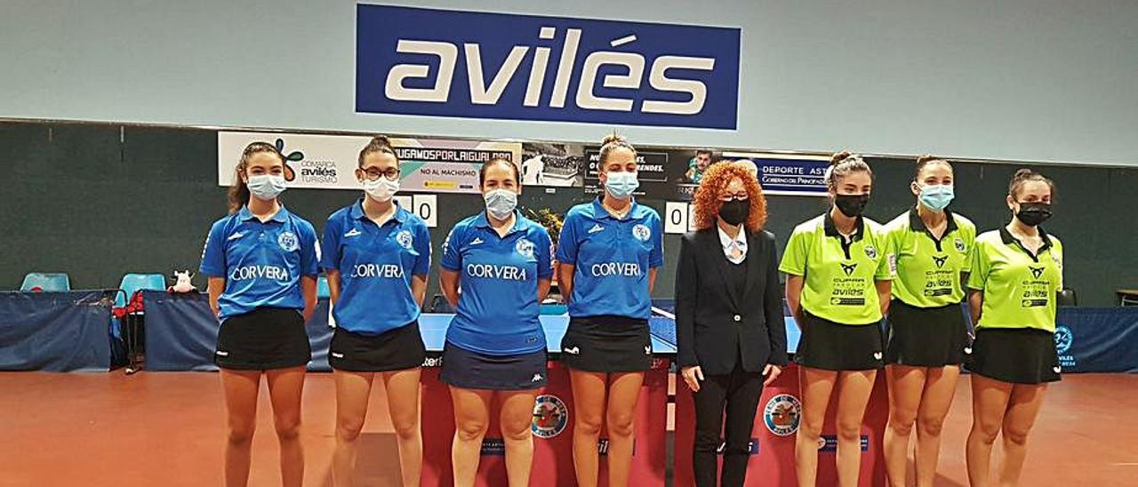 Las jugadoras del Corverastur y el Avilés, antes del partido. | CTM