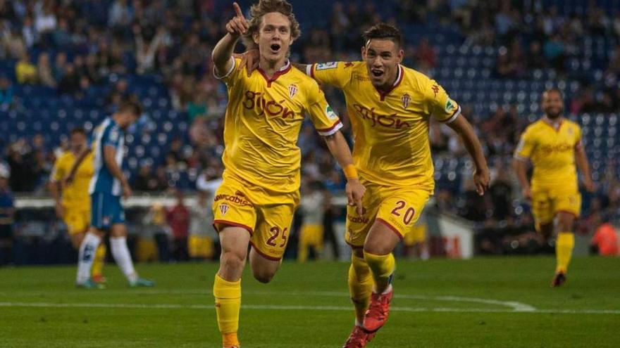 Halilovic celebra junto a Sanabria su gol en Cornella.