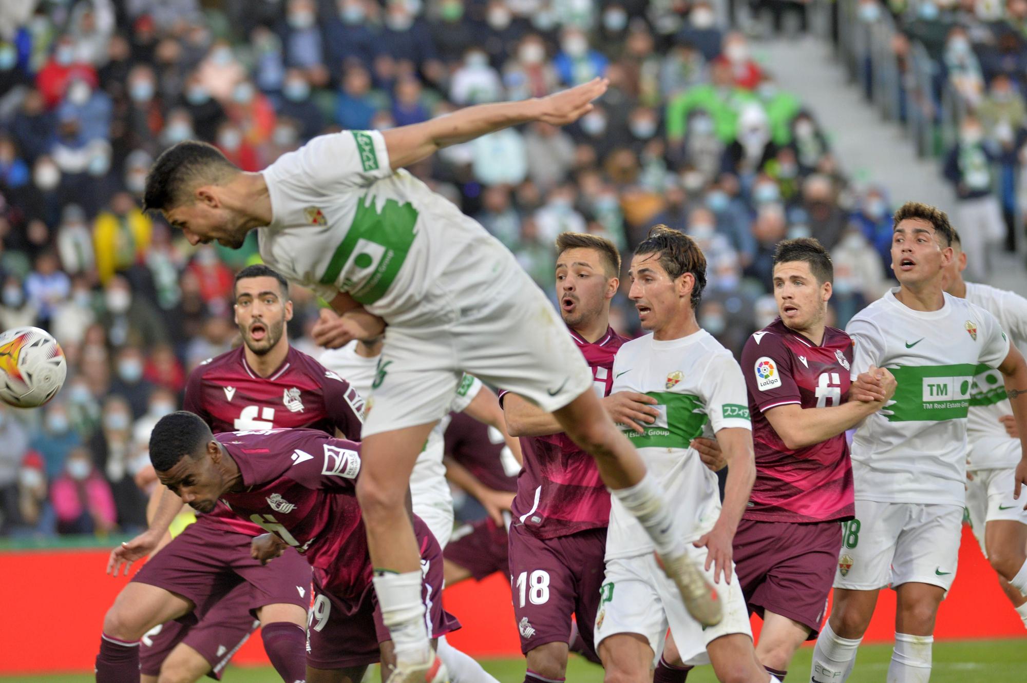 Imágenes del encuentro entre el Elche CF y la Real Sociedad.zip