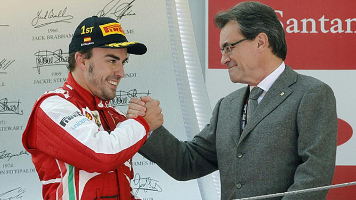 Artur Mas felicita a Fernando Alonso por su victoria en Montmeló