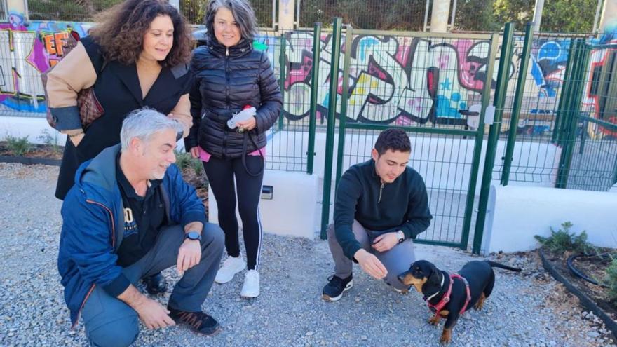 Gilda estrena el nuevo parque canino de sa Colomina
