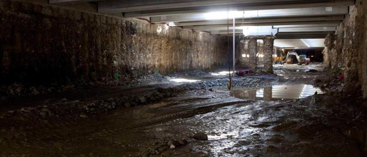 El túnel por el que pasará la línea de Feve, a su paso por La Felguera.