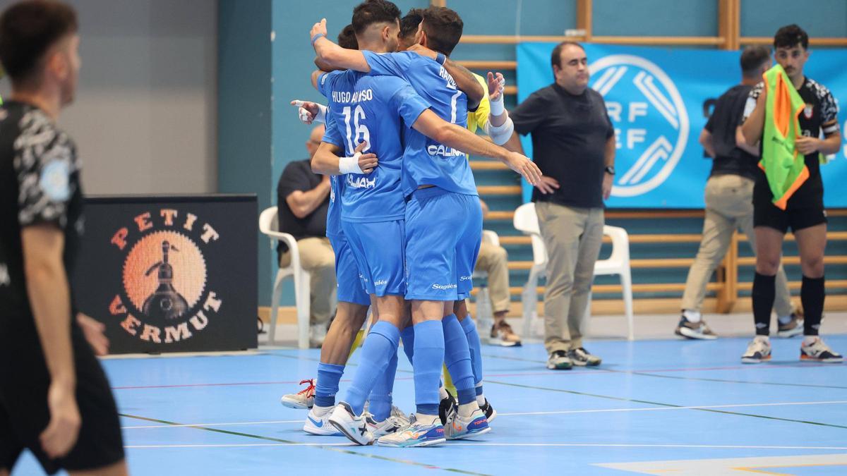 Los jugadores del Gasifred celebran uno de los tantos del partido