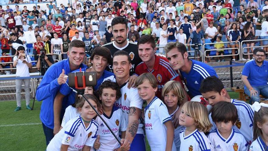 El Real Zaragoza apuesta por revolucionar las equipaciones