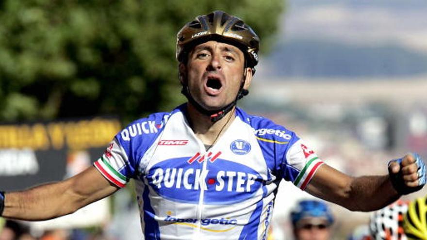 La prensa italiana situa a Bettini en el equipo de Alonso.