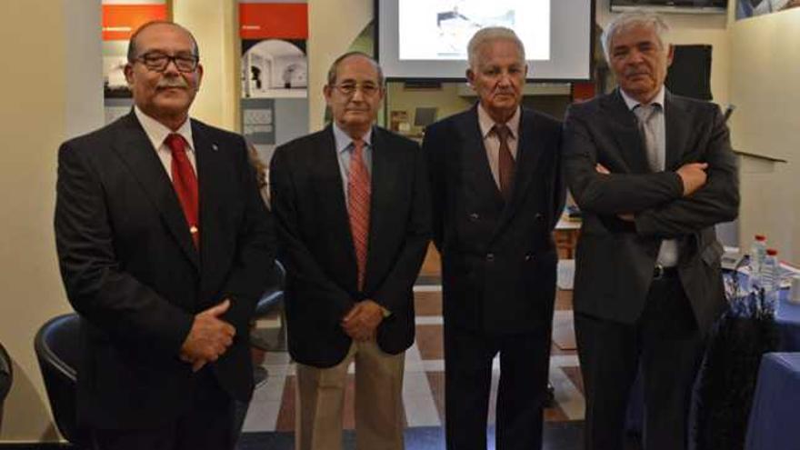 Juan Parrilla (i), José Granados, Antonio Rodríguez y Joaquín López, ayer. | a. perdomo