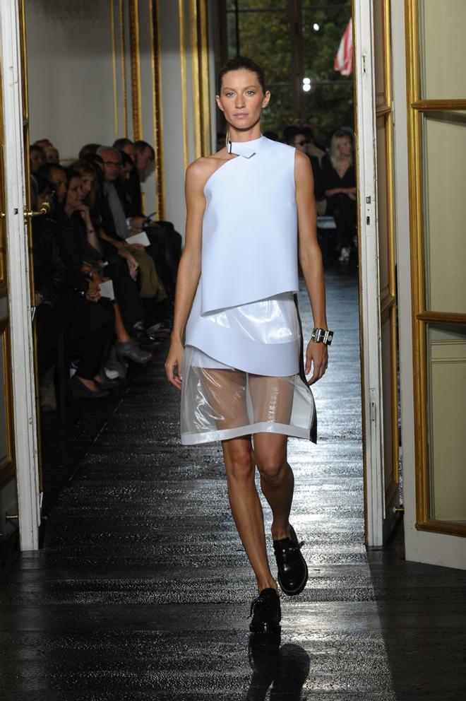 Gisele Bündchen, Balenciaga 2010