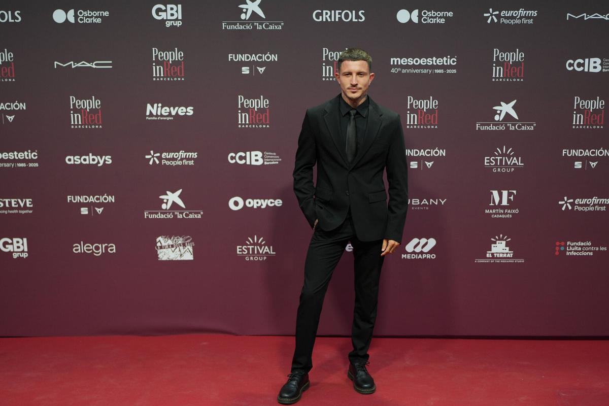 BARCELONA 12/05/2025 Icult. Jonan Wiergo. Photocall de la 15ª Gala Solidaria People in Red Barcelona. FOTO de ZOWY VOETEN