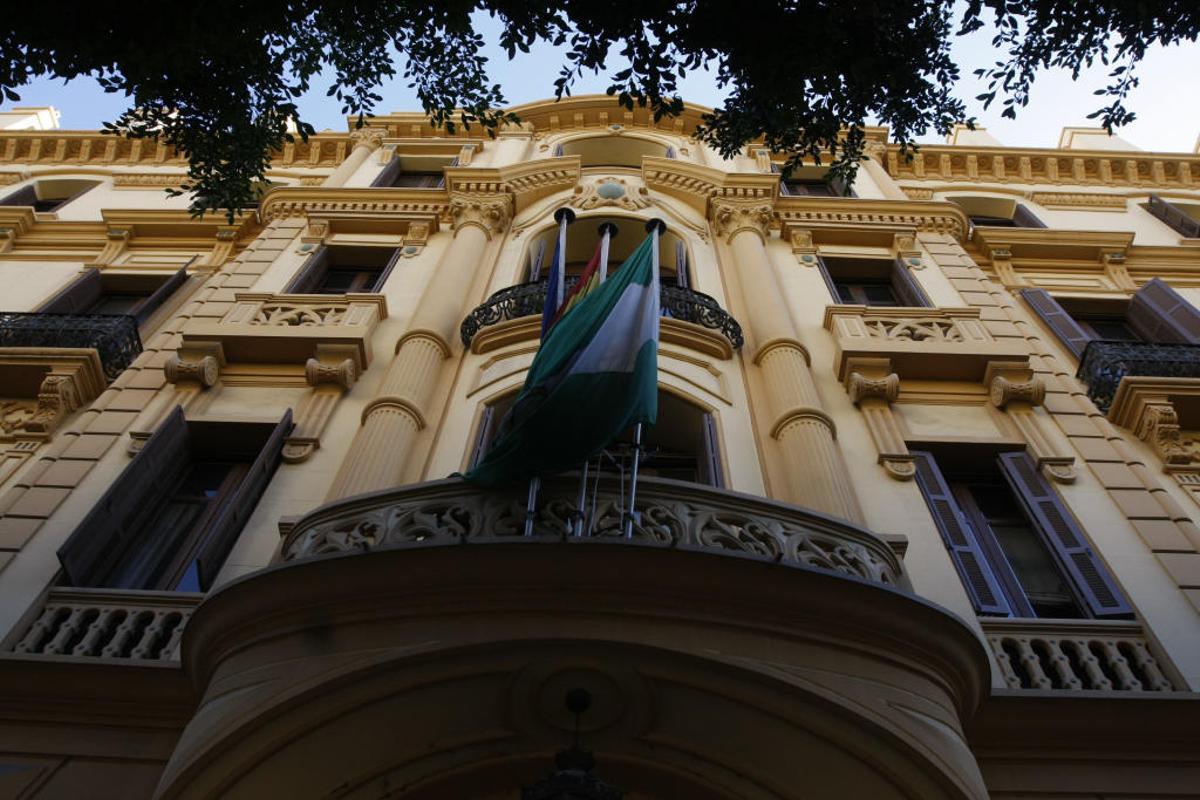 La Junta aprueba la venta de la antigua sede de Correos y el Palacio de la Tinta