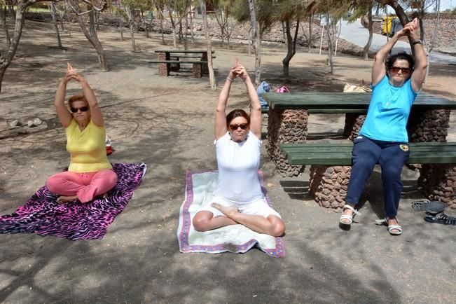 YOGA EN LA PLAYA MELENARA