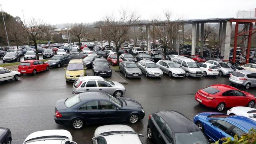 O aparcamento do CHUS continúa a xerar polémica entre a Xunta e o goberno local