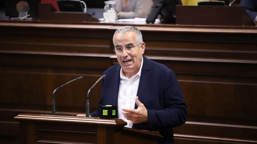 Mario Cabrera, durante su intervención en el Parlamento de Canarias. | | LP/DLP