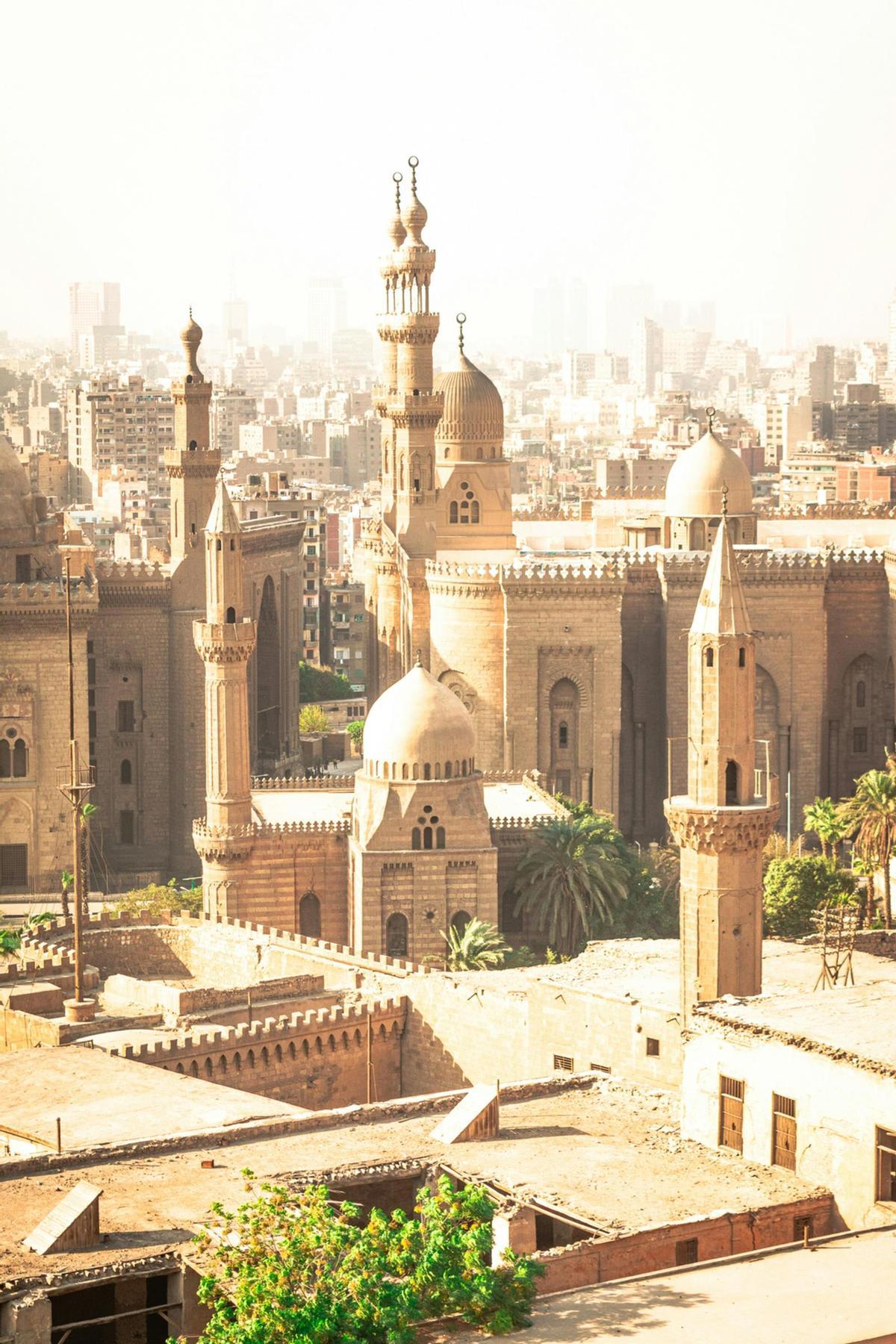 La ciudad de El Cairo es mucho más que una parada en el viaje