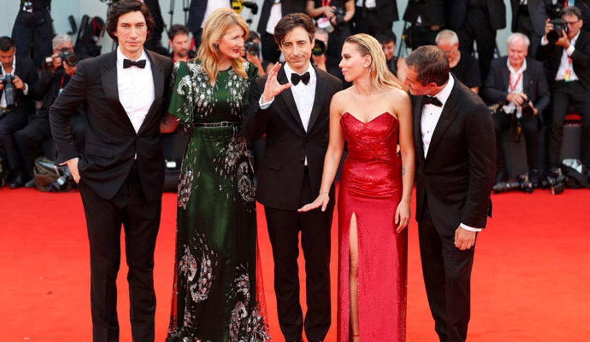 Scarlett Johansson brilla en la alfombra roja de la Mostra de Venecia
