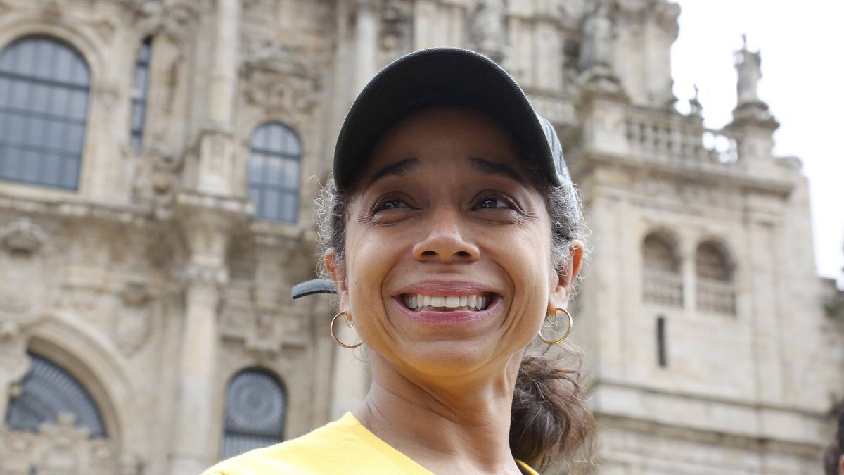 La embajadora de EEUU, Julissa Reynoso, llega peregrinando a Santiago