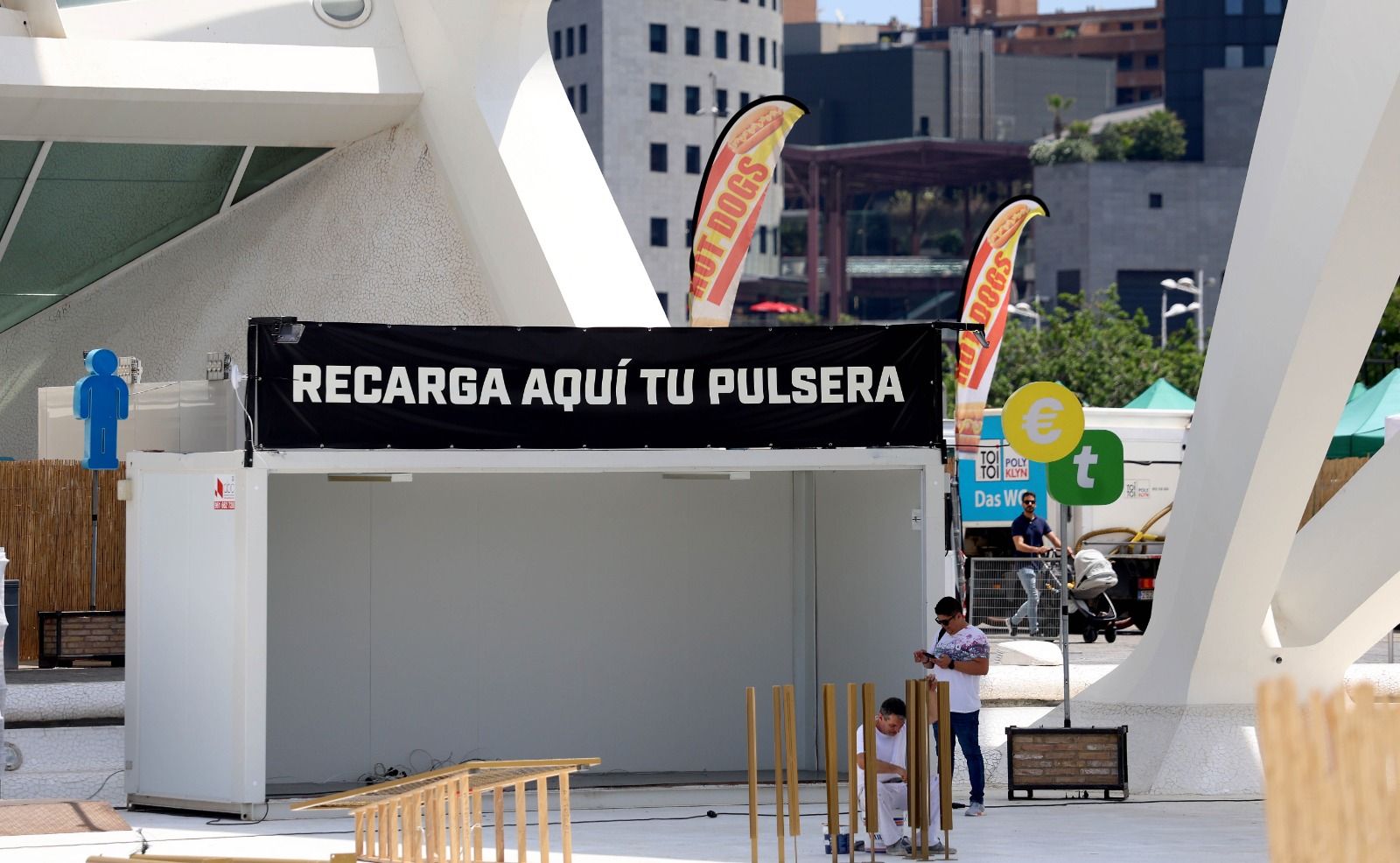 La Ciudad de las Artes y las Ciencias se prepara para el Festival de les Arts