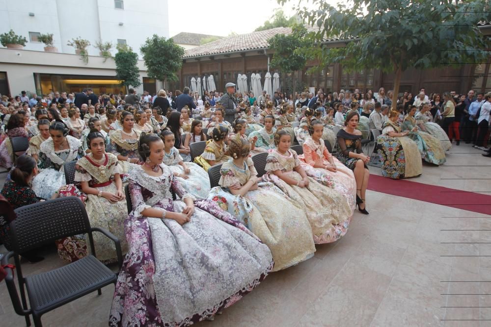 Entrega de los certificados de tejido de seda valenciana