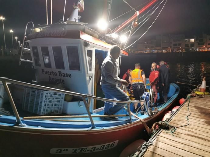 Búsqueda de un hombre en la playa de Guayedra