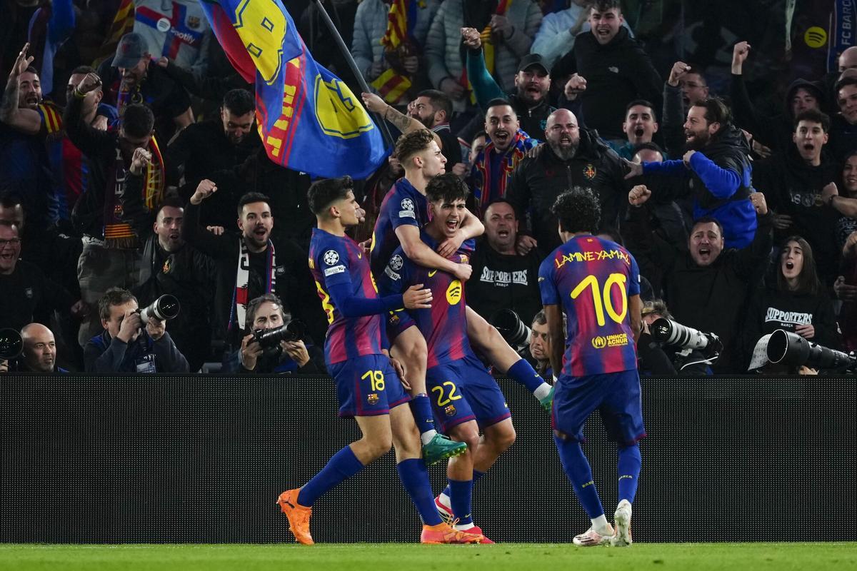 BARCELONA, 18/03/2026.- El centrocampista del Barcelona Marc Bernal, celebra su gol contra el Newcastle durante el partido de vuelta de los octavos de final de la Liga de Campeones disputado entre el Barcelona y el Newcastle, este miércoles en el Camp Nou. EFE/ Alejandro Garcia
