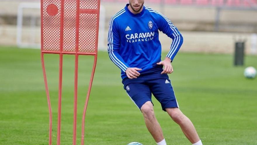 El equipo entrenará este lunes en grupos de diez