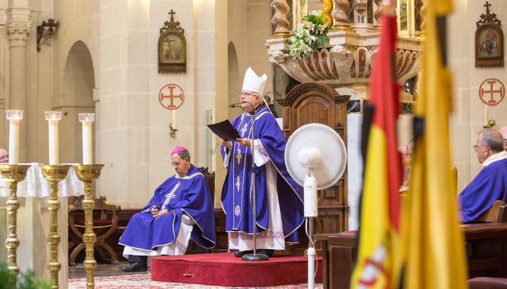 Una misa en la concatedral de San Nicolás homenajea también a fallecidos y heridos.