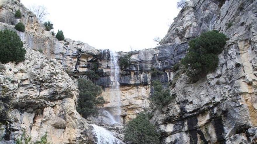 El agua llega al Barranco de los Molinos de Ares del Maestrat