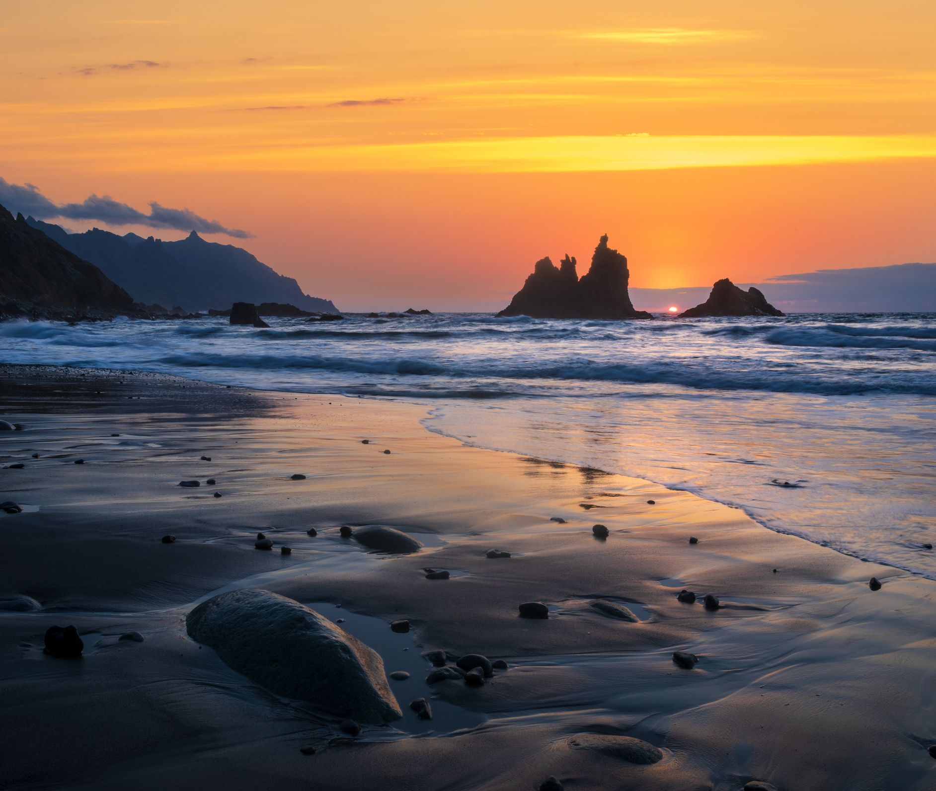 Atardecer desde la playa de Benijo.