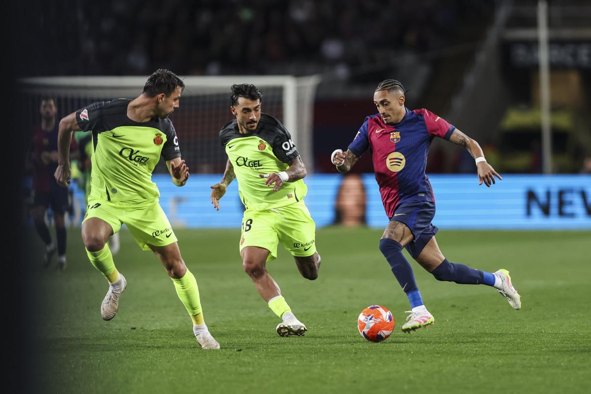 Raphinha Dias Belloli of FC Barcelona in action during the Spanish league, La Liga EA Sports, football match played between FC Barcelona and RCD Mallorca at Estadi Olimpic Lluis Companys on April 22, 2025 in Barcelona, Spain. AFP7 22/04/2025 ONLY FOR USE IN SPAIN. Javier Borrego / AFP7 / Europa Press;2025;SPORT;ZSPORT;SOCCER;ZSOCCER;FC Barcelona v RCD Mallorca - La Liga EA Sports;