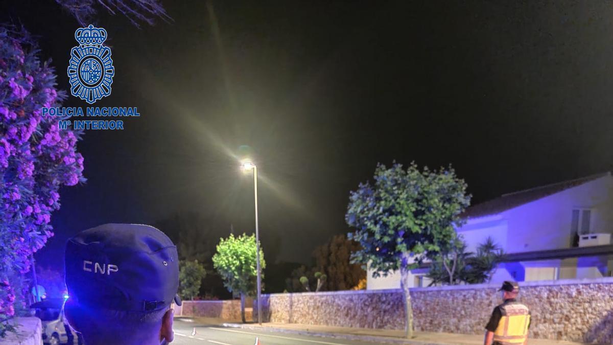 Die Einsatzkräfte der Nationalpolizei ermitteln in dem Todesfall auf Mallorca.