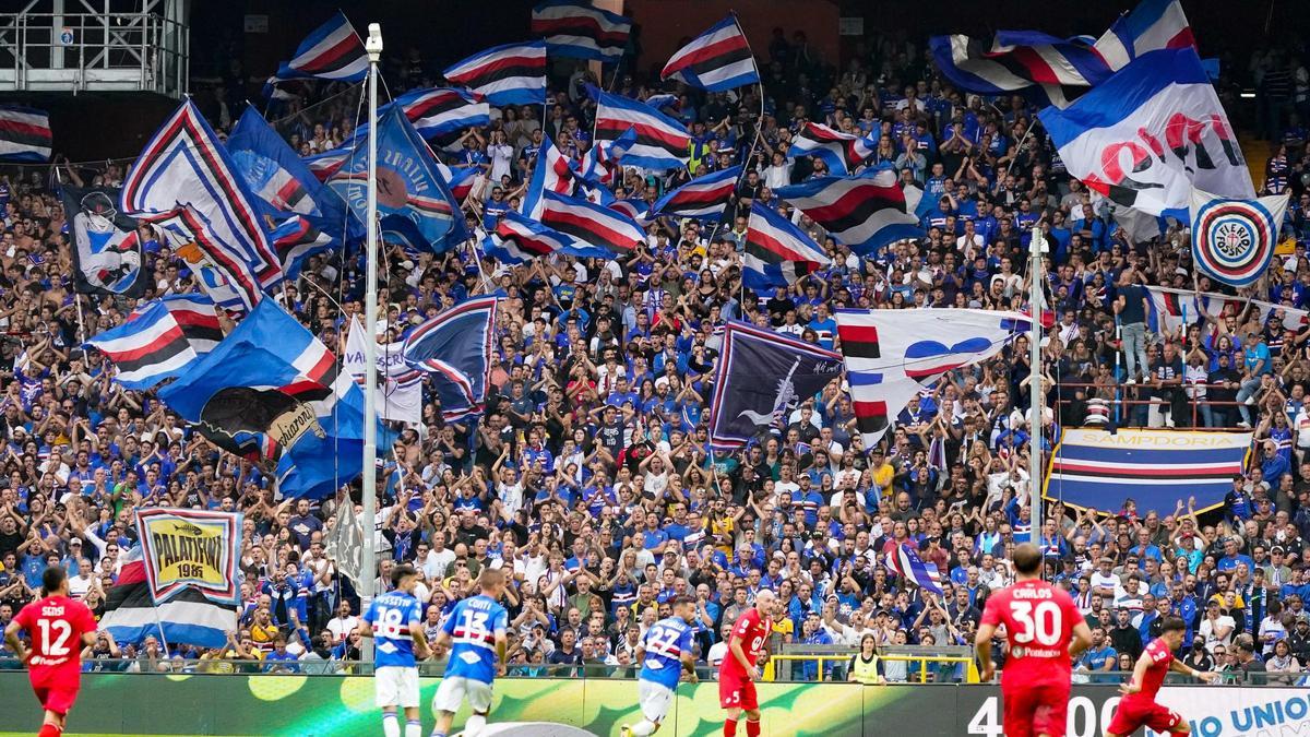 Archivo - La grada de la Sampdoria durante un partido.