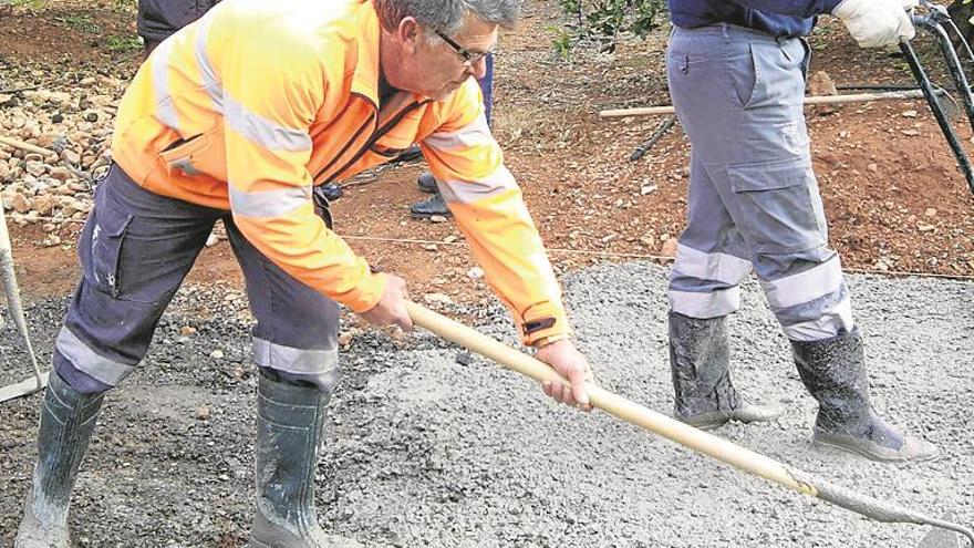 La Vall recupera el camino Rincón de Montesinos como cortafuegos