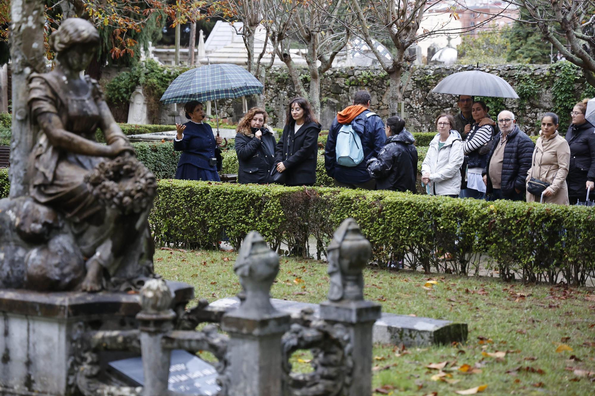 Recorremos el cementerio de Pereiró con Cachamuiña, Concepción Arenal e Irene Ceballos