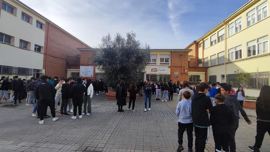 El &quot;descoordinado&quot; simulacro de incendio en el León Felipe de Benavente