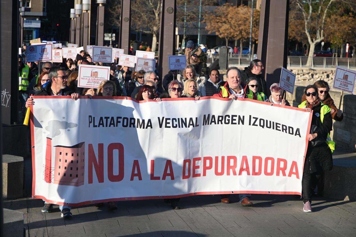 En imágenes | El Picarral se levanta contra la construcción de una depuradora en el barrio