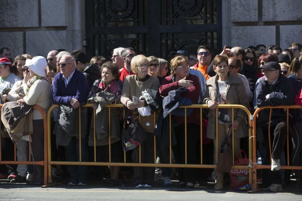 Búscate en la mascletà del 8 de marzo