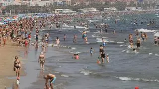 El mar alcanza en València una temperatura inusualmente alta para el mes de junio