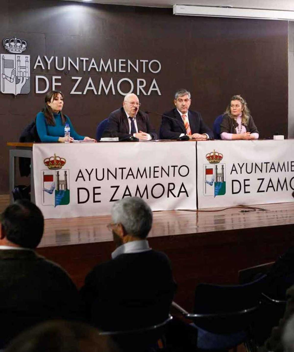 Charla sobre cláusulas suelo en La Alhóndiga.